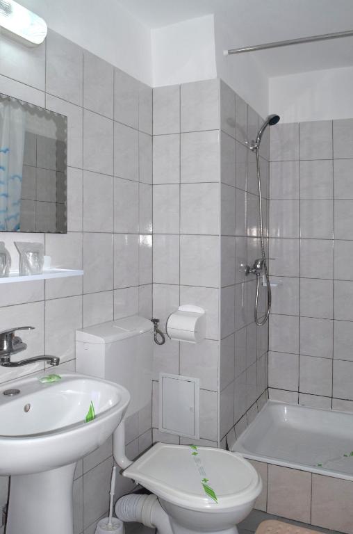 Koupelna v ubytování Hotel Sanda