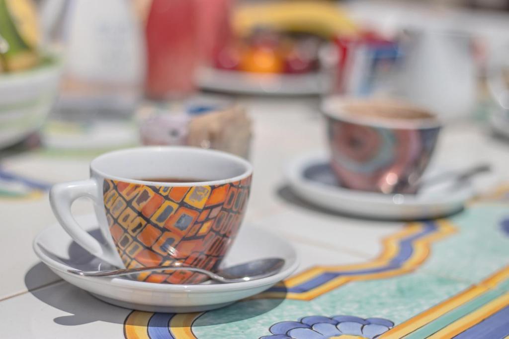 Set per la preparazione di tè e caffè presso Pinguino B&B