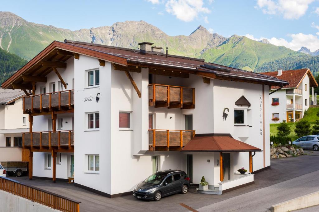 Výhľad na hory alebo výhľad na hory priamo z apartmánu