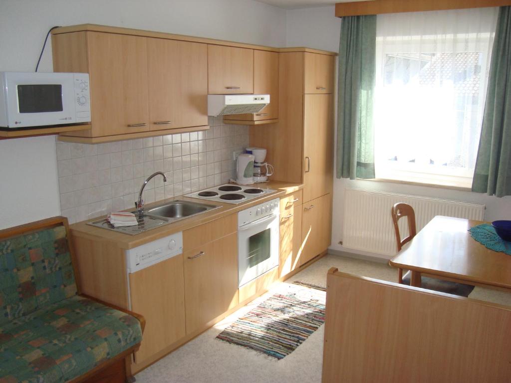 Kuchyň nebo kuchyňský kout v ubytování Appartement Alpenrose