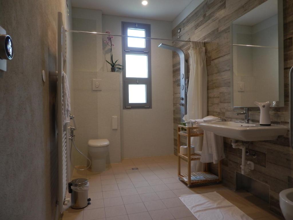 Koupelna v ubytování BB SharingLoft Sirmione
