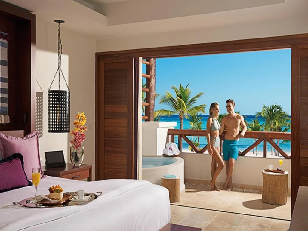 Preferred Club Master Suite Ocean Front