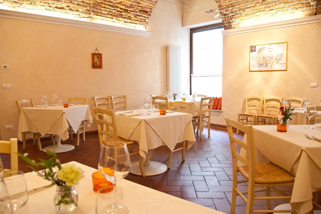 Osteria Senza Fretta Rooms for Rent, Cuneo – Prezzi aggiornati per il 2024