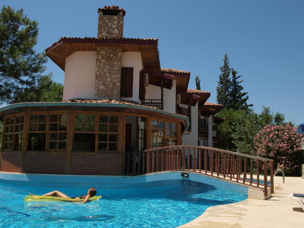 Bazén v ubytování Elze Hotel nebo v jeho okolí