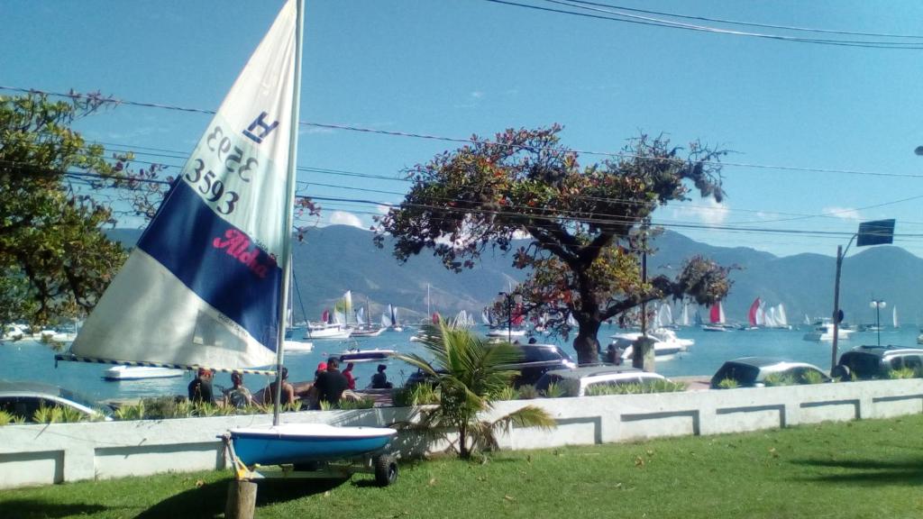  ALOHA em frente a praia- Suítes privativas & hostel