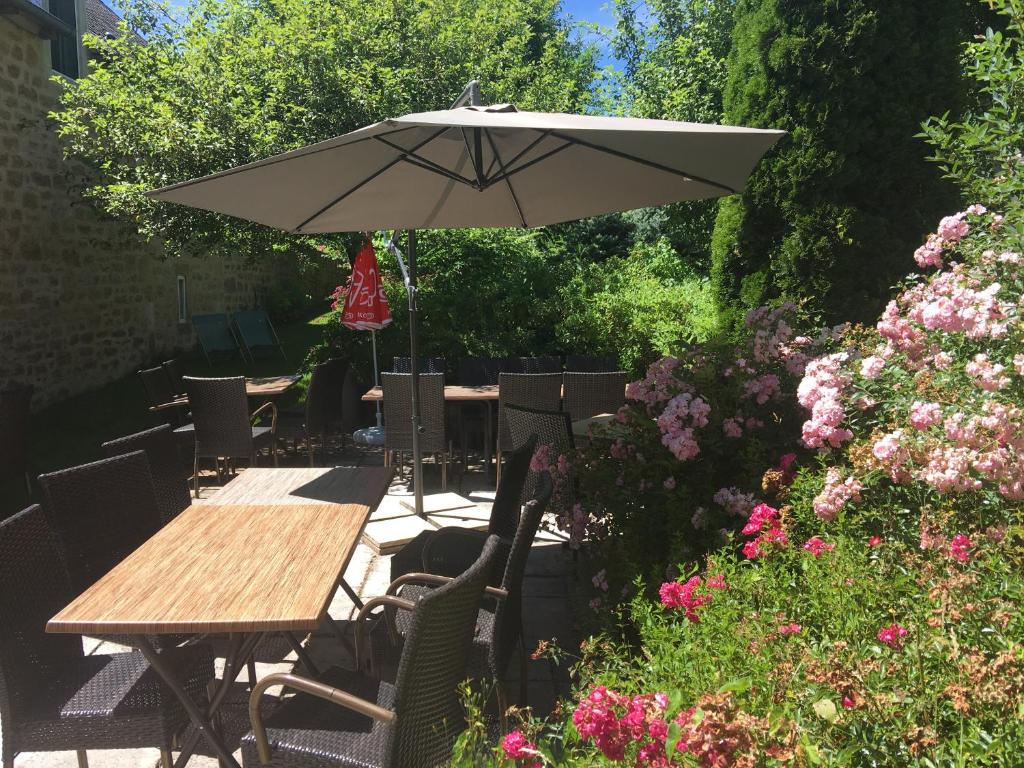 Zahrada ubytování Hôtel & SPA Rodier