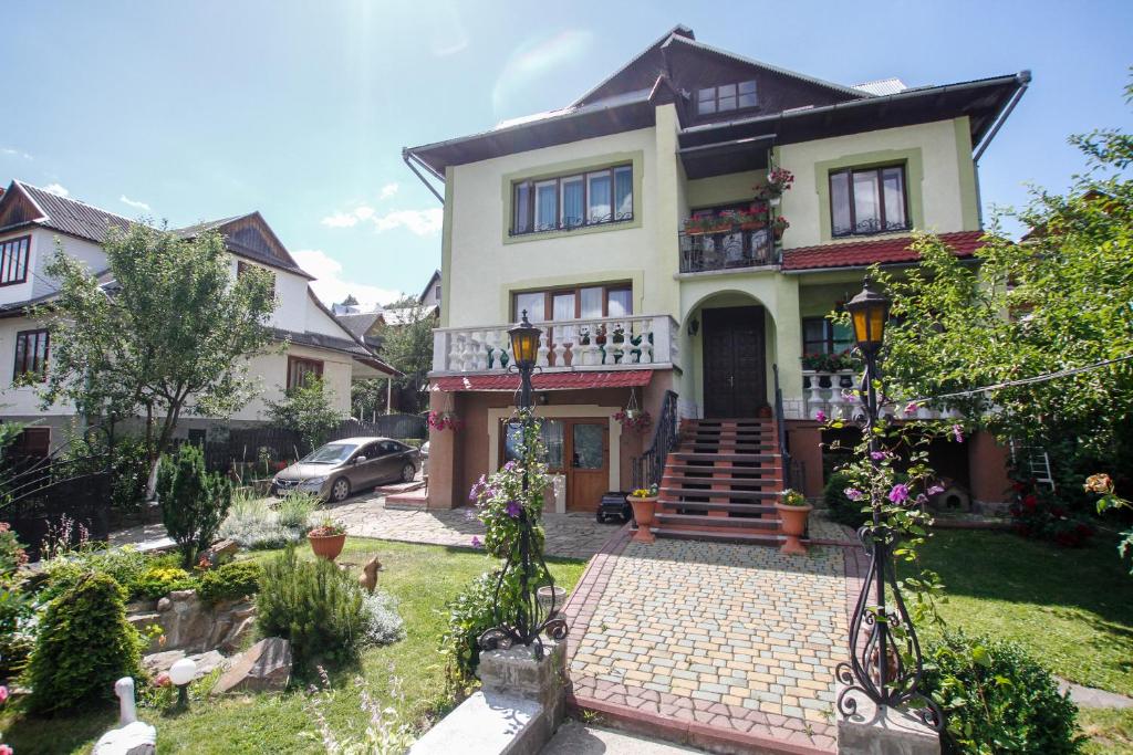 Vonkajšia záhrada v ubytovaní Guest House Arnika