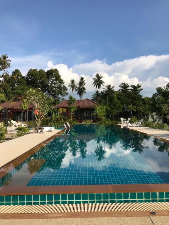 Bazén v ubytování Saree Lagoon Villa Koh Samui nebo v jeho okolí