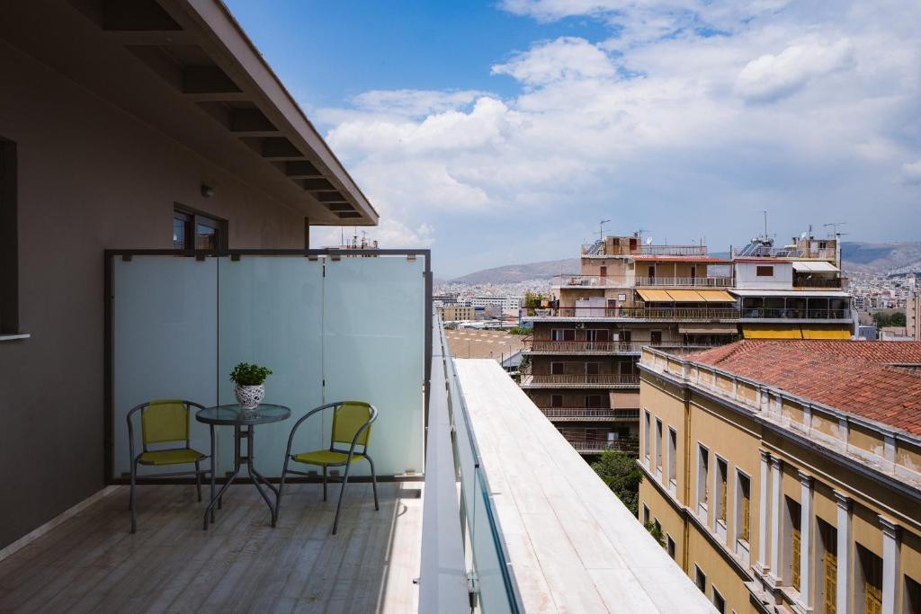 Balkón nebo terasa v ubytování Piraeus Port Hotel