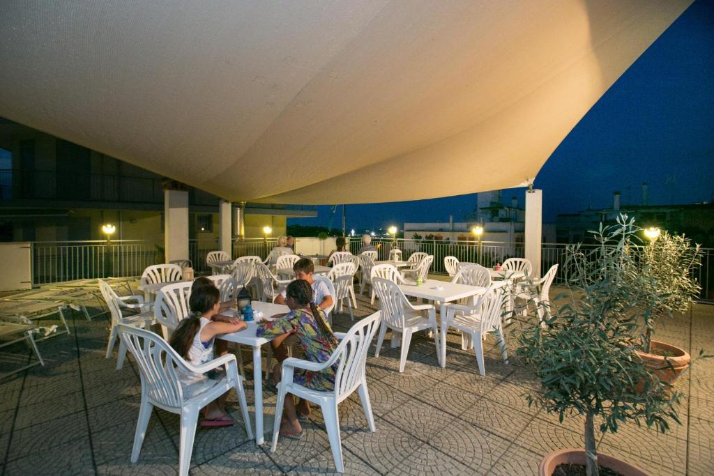 Restaurace v ubytování Albergo Arcobaleno