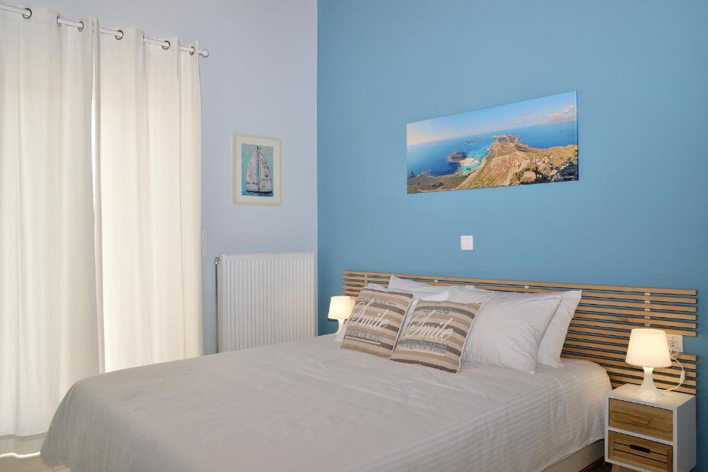 A bed or beds in a room at Villa Despina in Kisamos