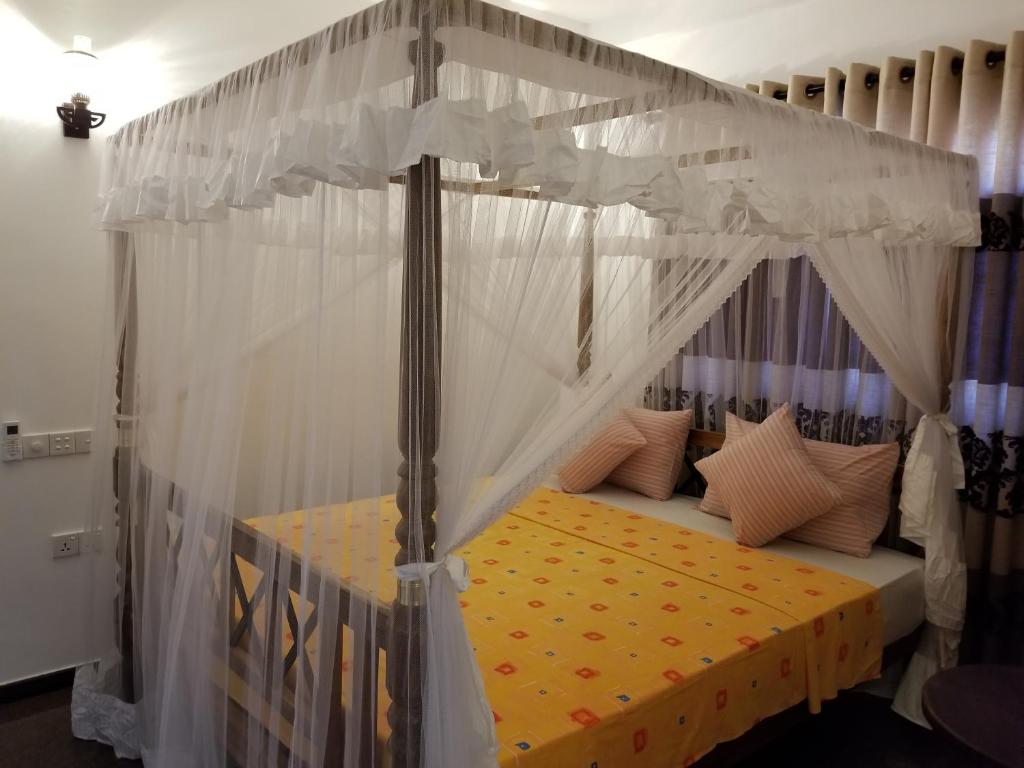 Coral Palm Villa and Apartment - 9