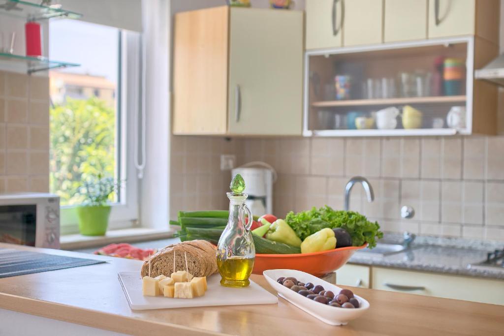 Kuchyň nebo kuchyňský kout v ubytování Holiday Home Nikol