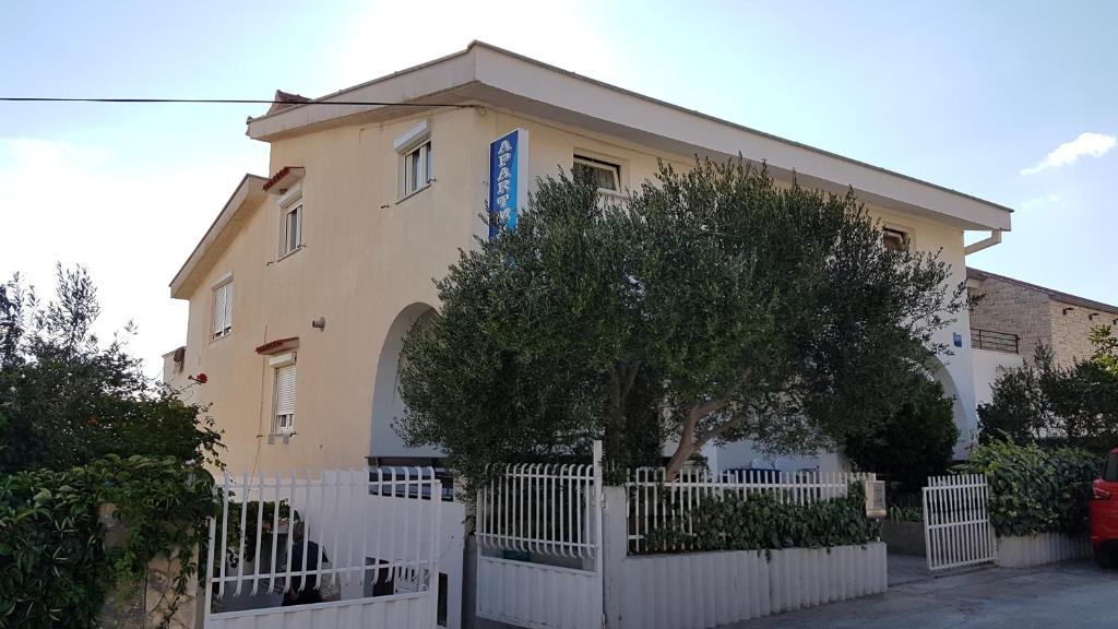 Budova, kde se apartmán nachází