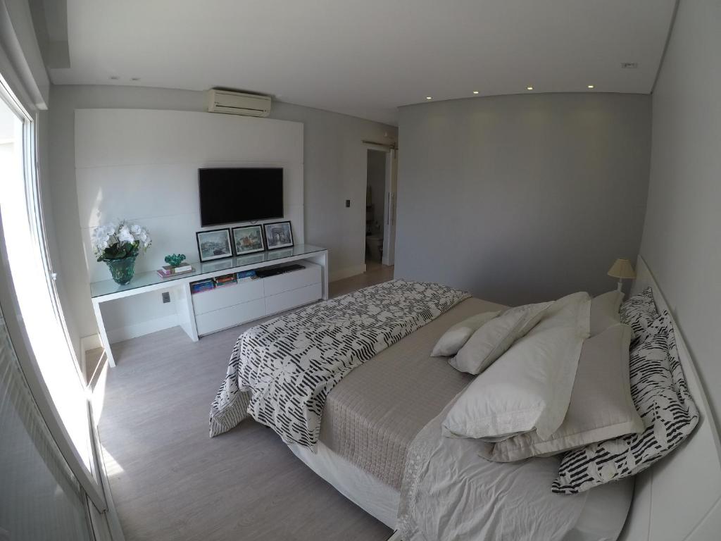  Casa 4 suites Jurere Internacional