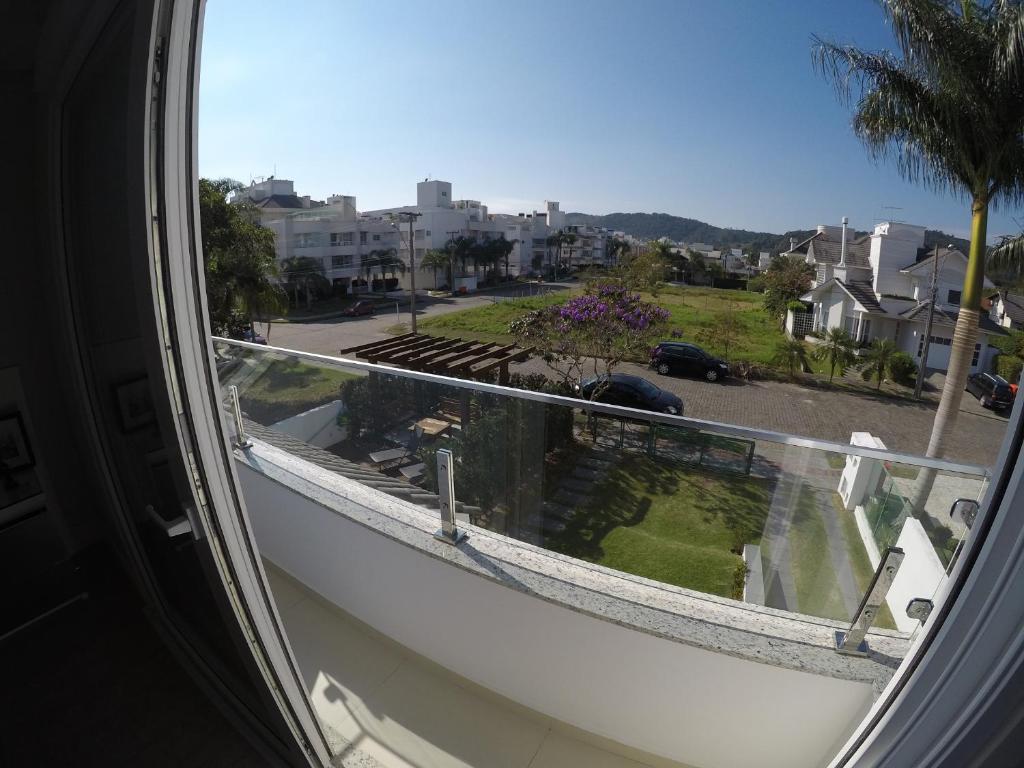  Casa 4 suites Jurere Internacional