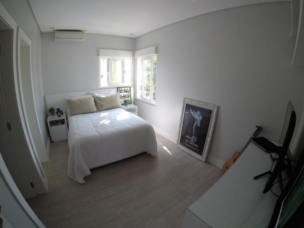  Casa 4 suites Jurere Internacional
