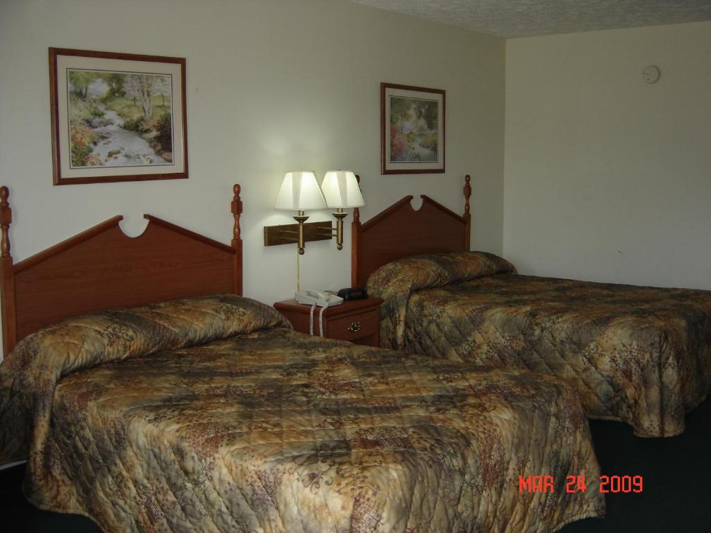 Homegate Inn - Habitación Doble Con Dos Camas Dobles - Fumadores
