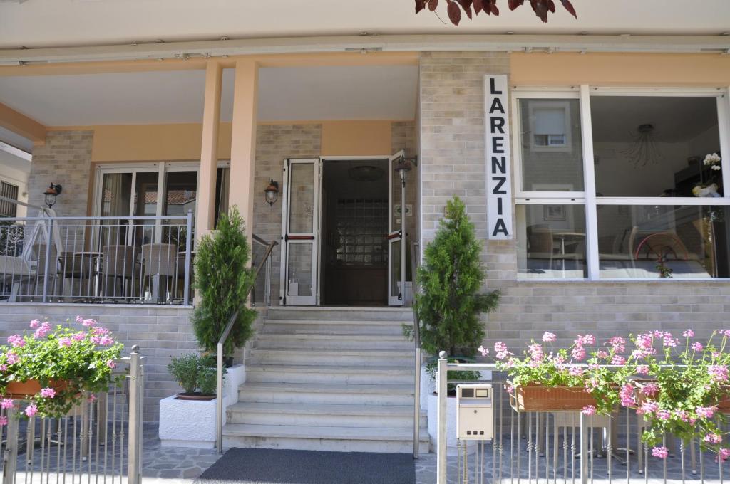 Exteriér nebo vchod ubytování Albergo Larenzia