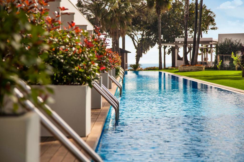 Bazén v ubytování Acanthus Cennet Barut Collection - Ultra All Inclusive nebo v jeho okolí