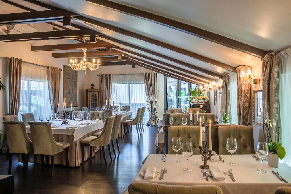 Restaurace v ubytování Hotel Pušų paunksnėje