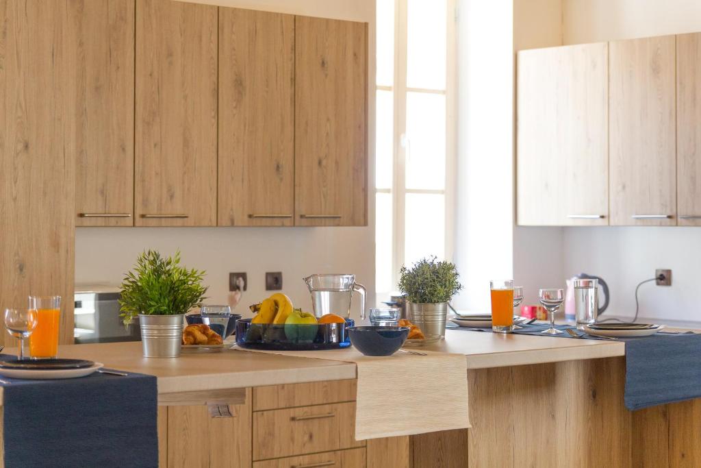 Kuchyň nebo kuchyňský kout v ubytování Hostel Antique