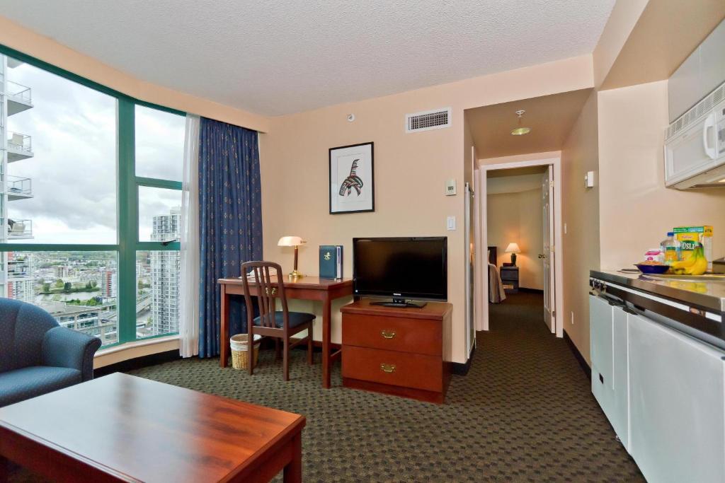 Rosedale on Robson Suite Hotel - Resim 25