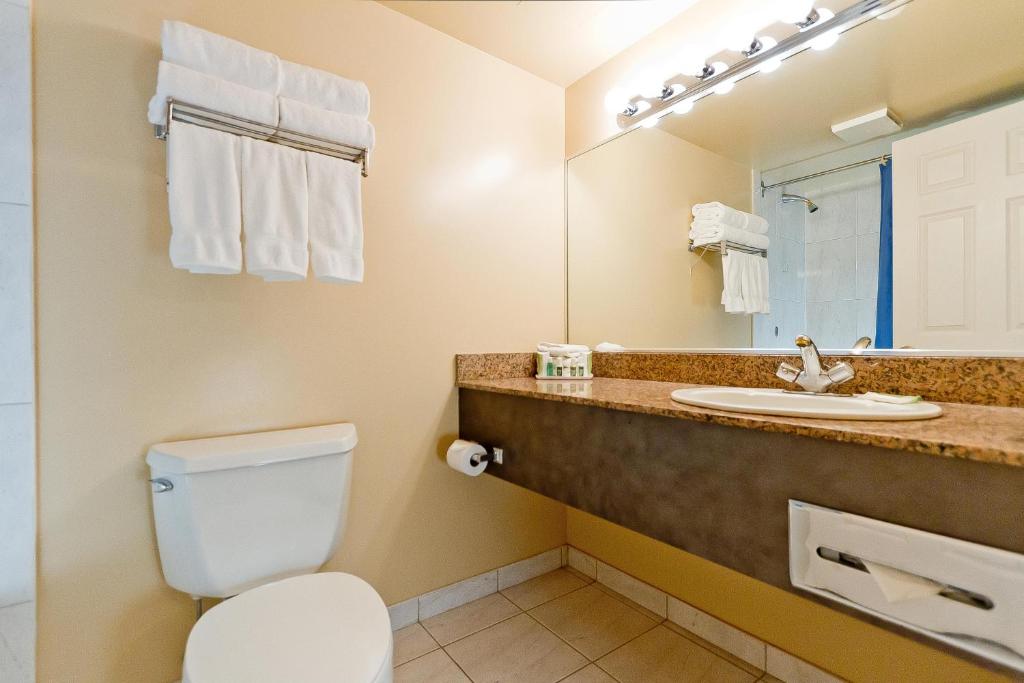 Rosedale on Robson Suite Hotel - Resim 19