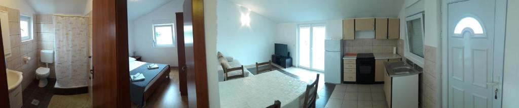 Zdjęcie z galerii obiektu Apartments Klanac w mieście Tkon