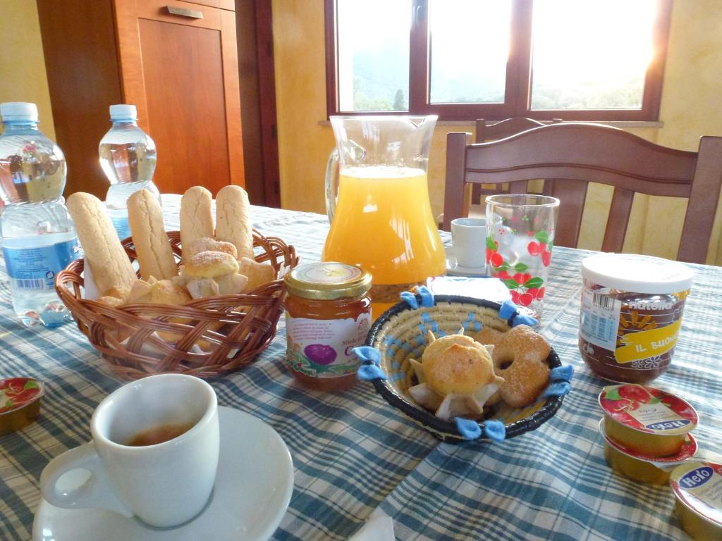 Jídlo v bed and breakfast nebo okolí