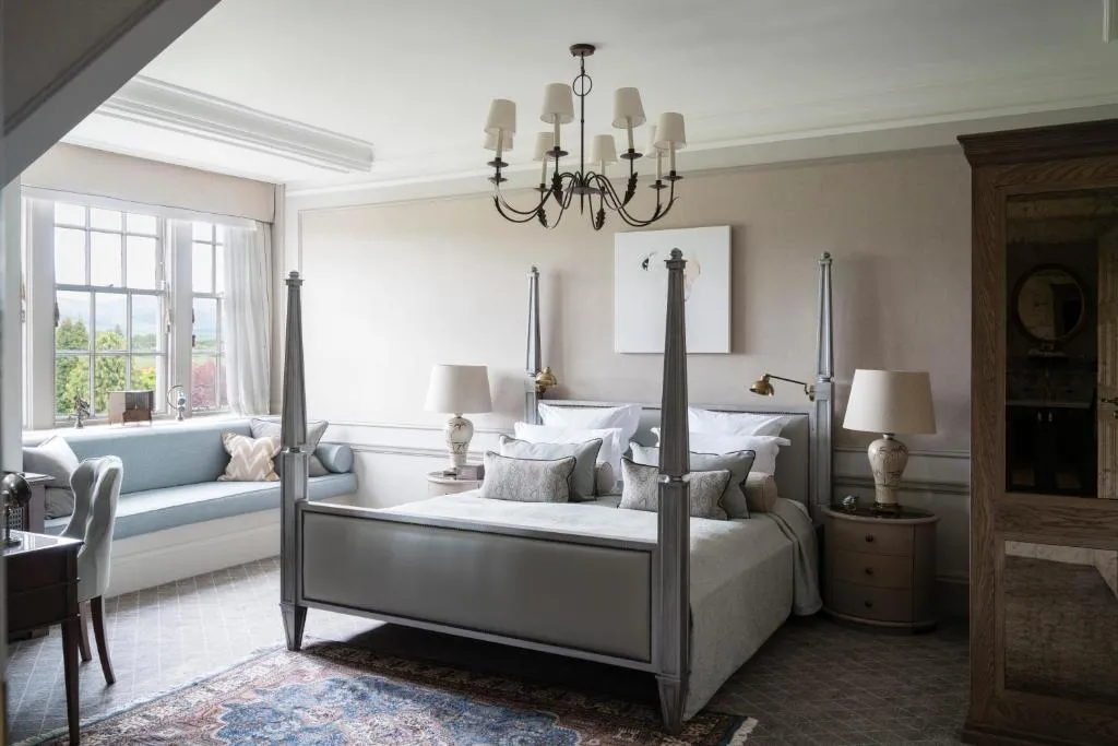Classic Suite with View