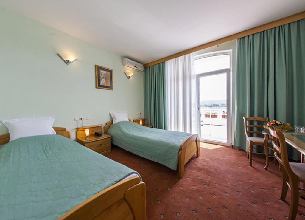 Hotel Senad od Bosne - ツインルーム レイクビュー