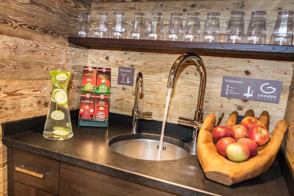 Köök või kööginurk majutusasutuses Hotel am Reiterkogel