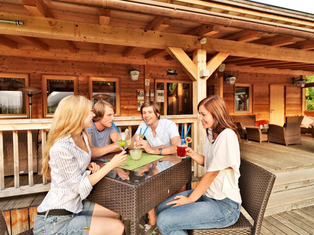 Hosté ubytování Adventure Camp