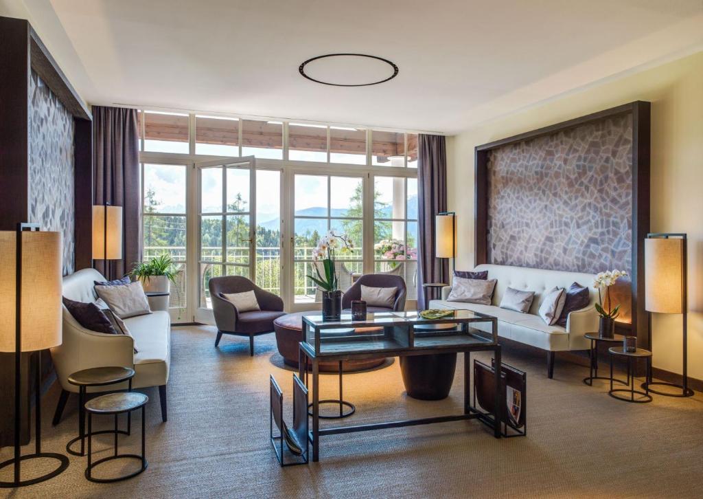 Posezení v ubytování Interalpen-Hotel Tyrol