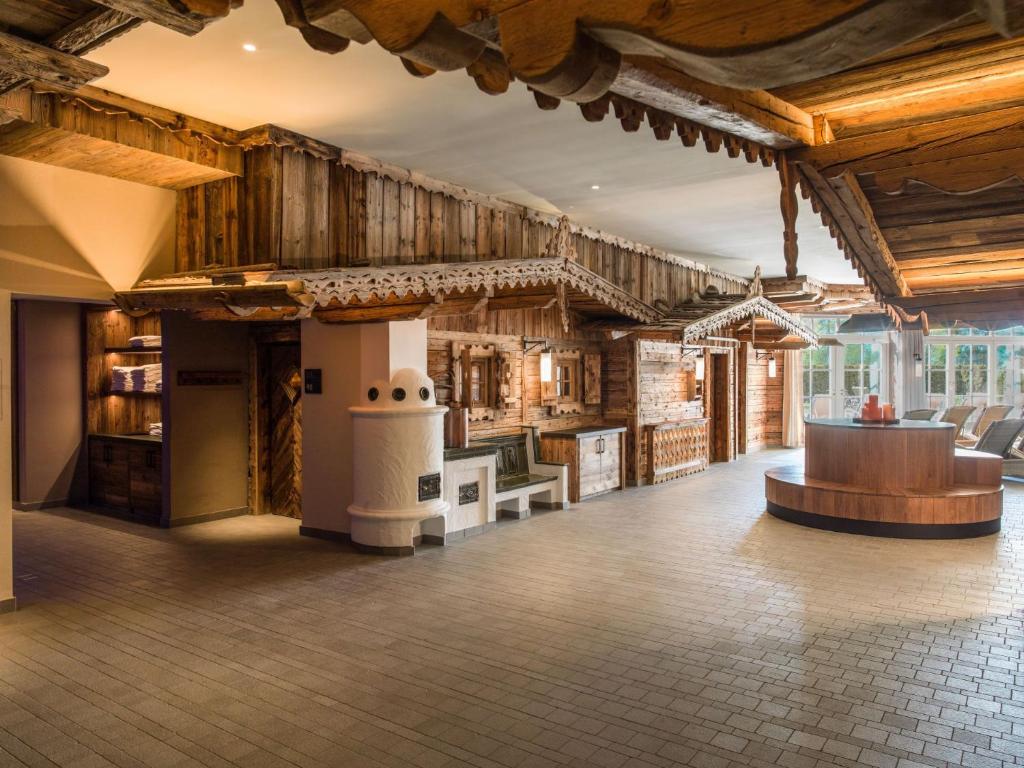 Kuchyň nebo kuchyňský kout v ubytování Interalpen-Hotel Tyrol