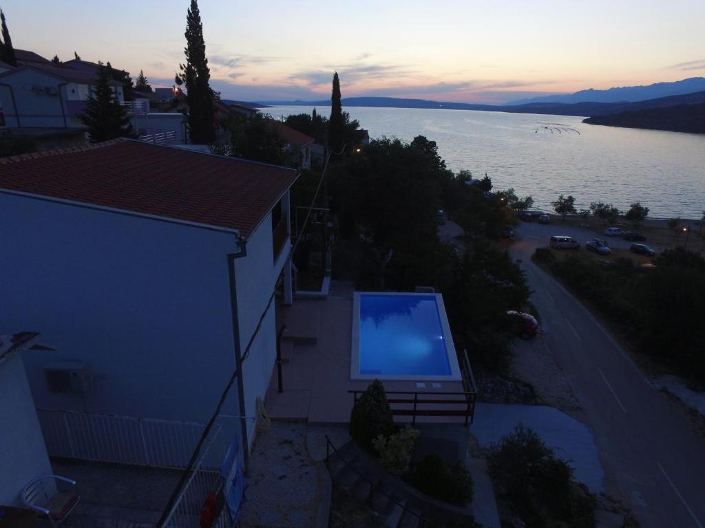 Vacation Home Uni - Two-Bedroom House