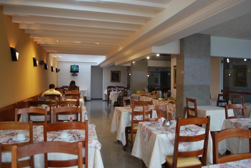 Restorāns vai citas vietas, kur ieturēt maltīti, naktsmītnē Lucape Palace Hotel