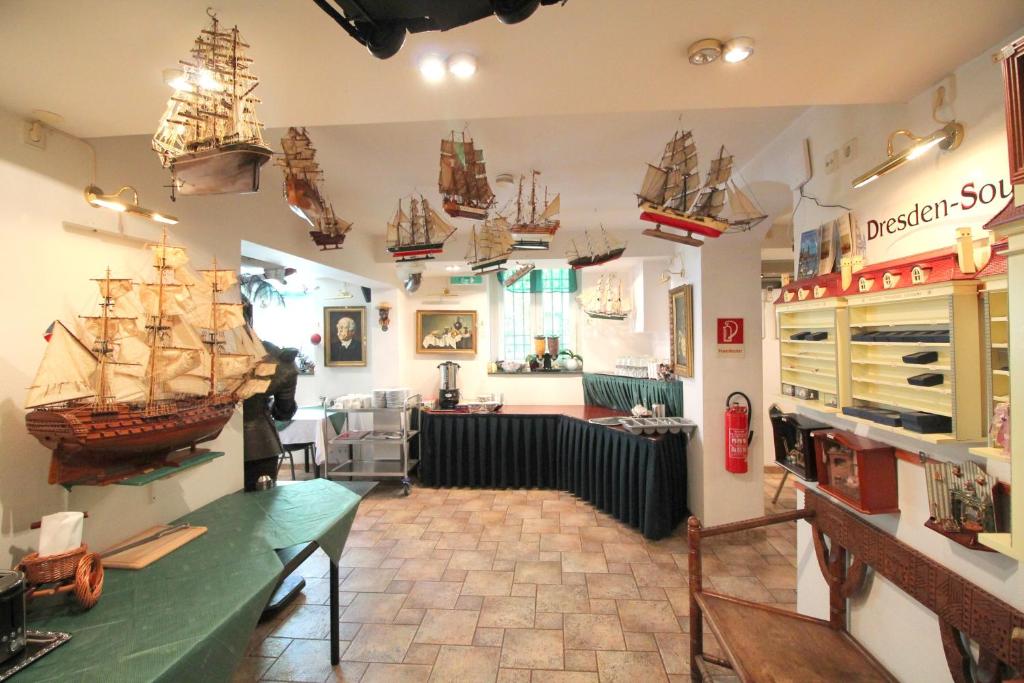 Hotel Zu den Linden - Resim 38