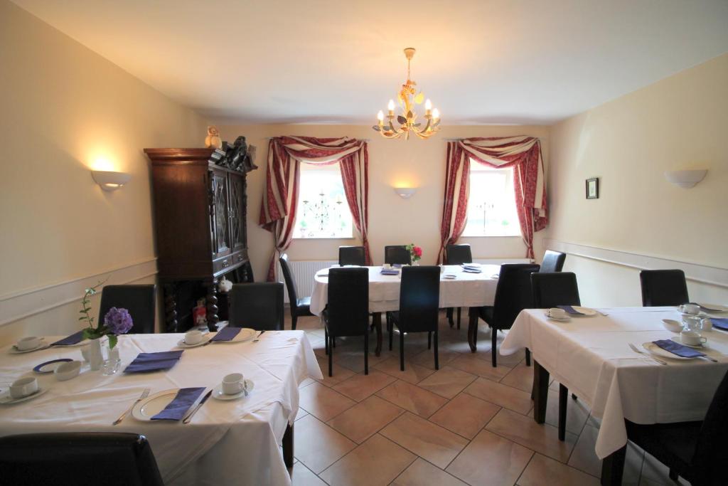 Restaurace v ubytování Hotel-Appartement-Villa Ulenburg