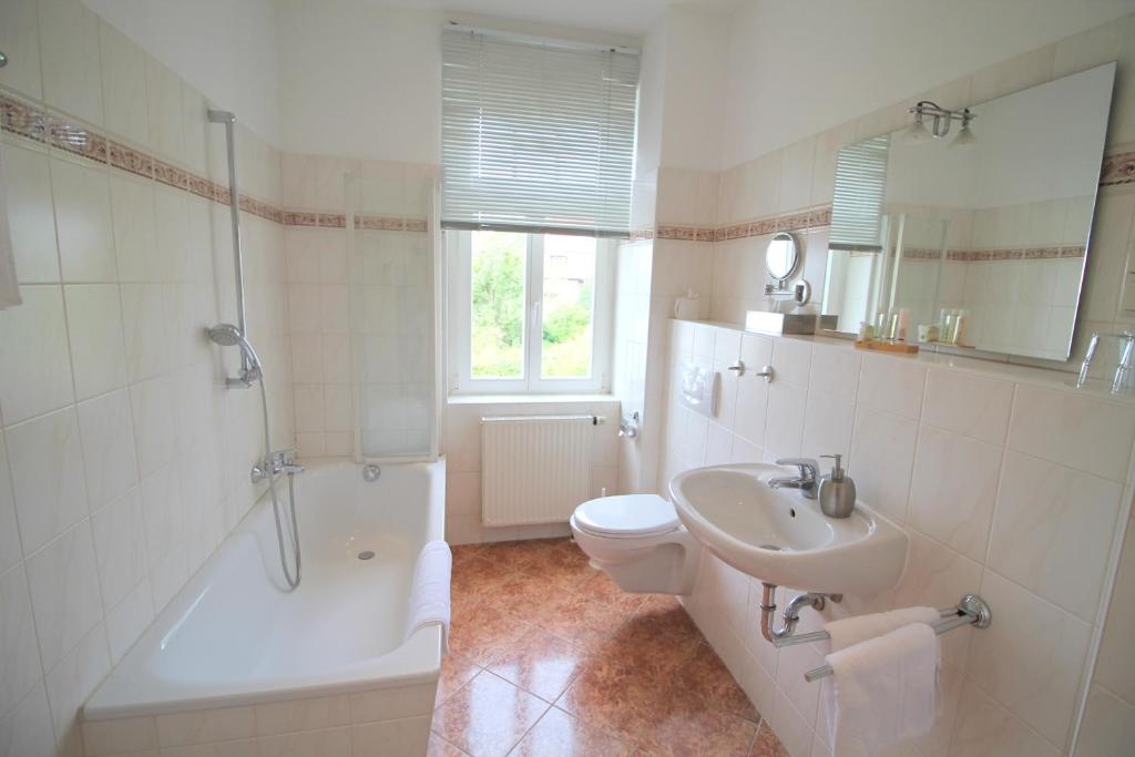 Koupelna v ubytování Hotel-Appartement-Villa Ulenburg