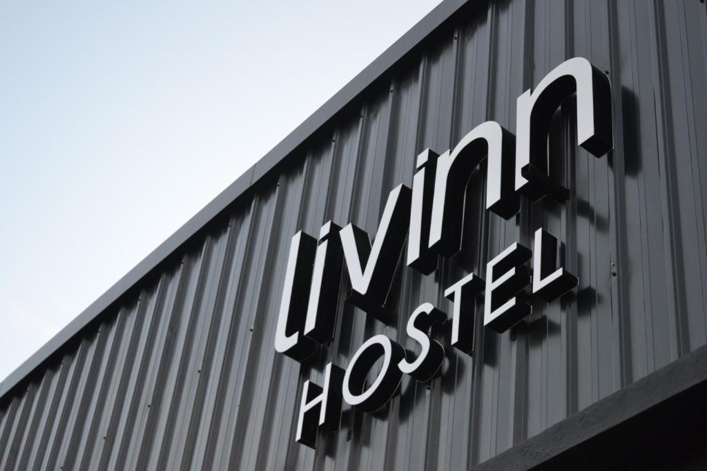Certifikát, hodnocení, plakát nebo jiný dokument vystavený v ubytování Livinn Hostels Gubeng Station Surabaya