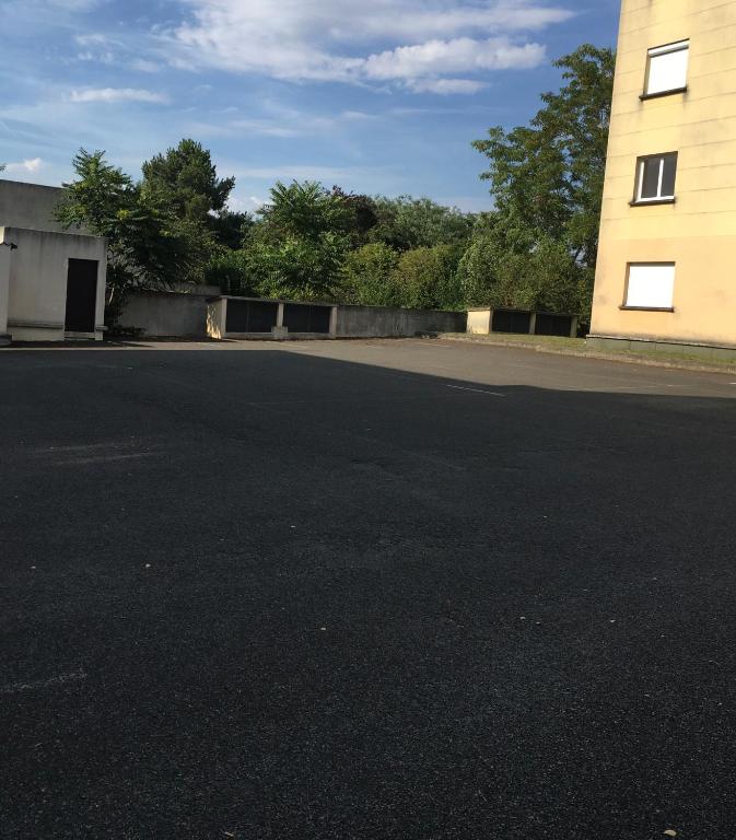 Fotografie z fotogalerie ubytování Hotel Dorele v destinaci Montargis