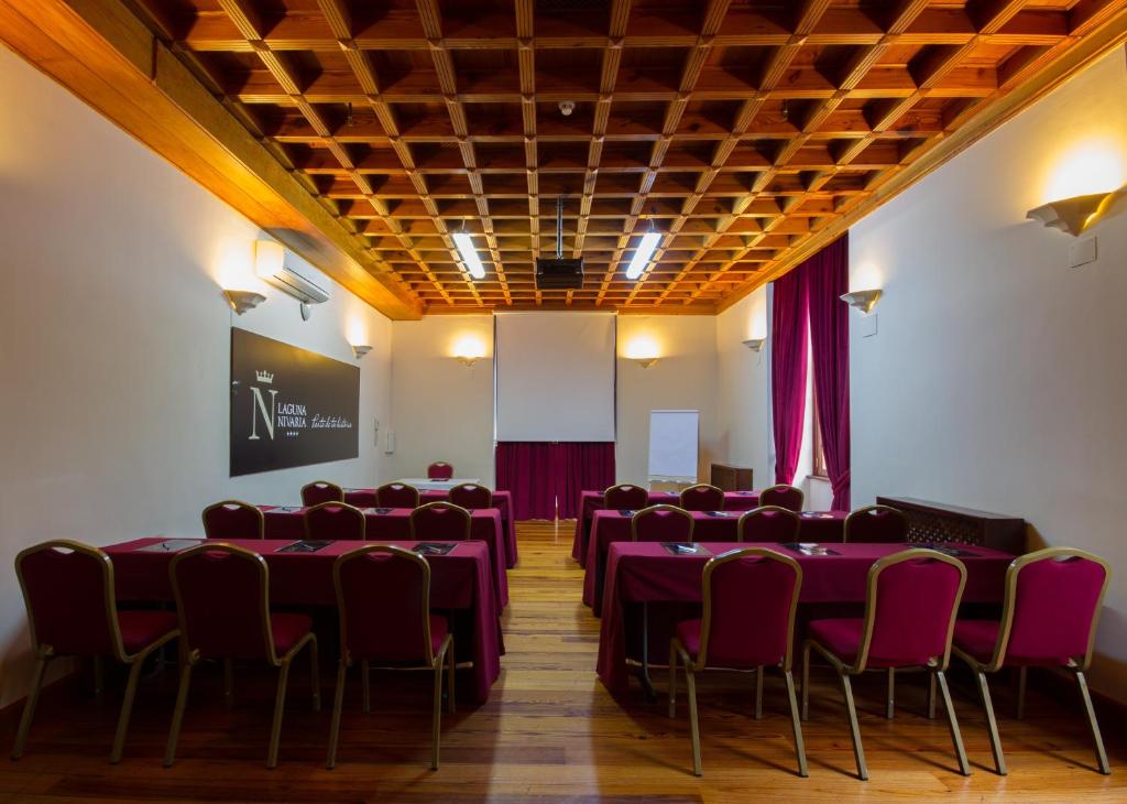 Posedenie v ubytovaní Laguna Nivaria Hotel & Spa