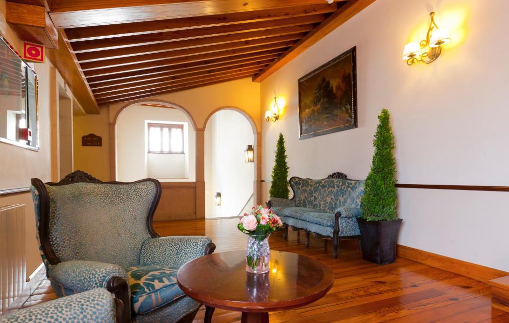 Posedenie v ubytovaní Laguna Nivaria Hotel & Spa