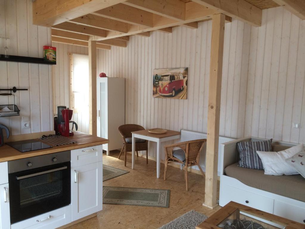 Kuchyň nebo kuchyňský kout v ubytování Ferienwohnungen im Schwedenstil