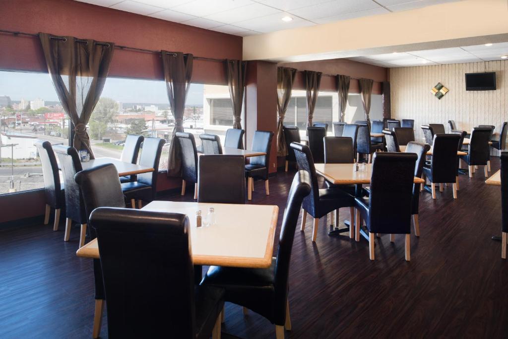 Restaurace v ubytování Ramada by Wyndham Downtown Spokane