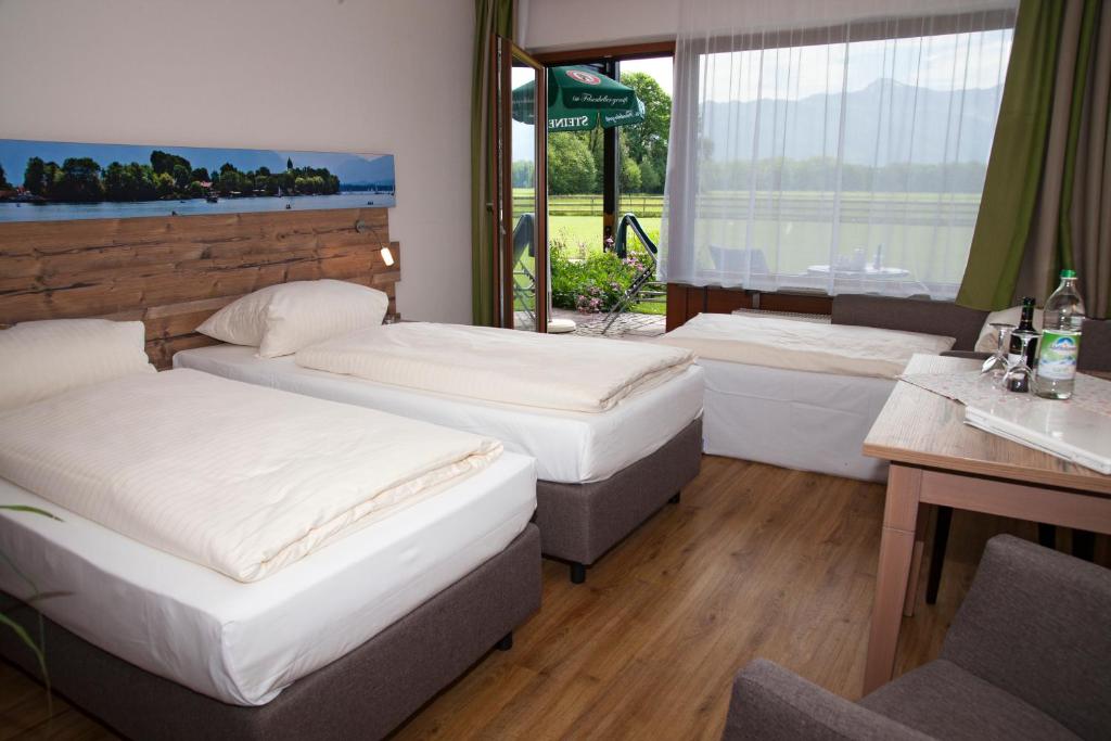 Postel nebo postele na pokoji v ubytování Haus Waldesruh