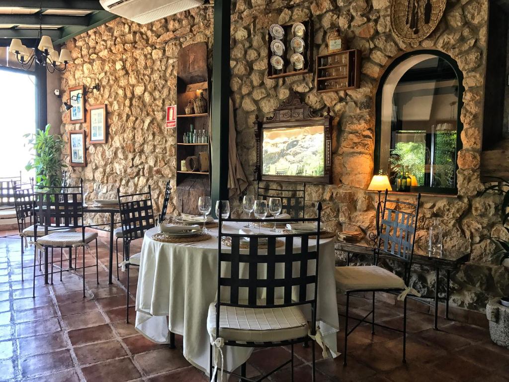 Restaurace v ubytování CALERILLA Hotel