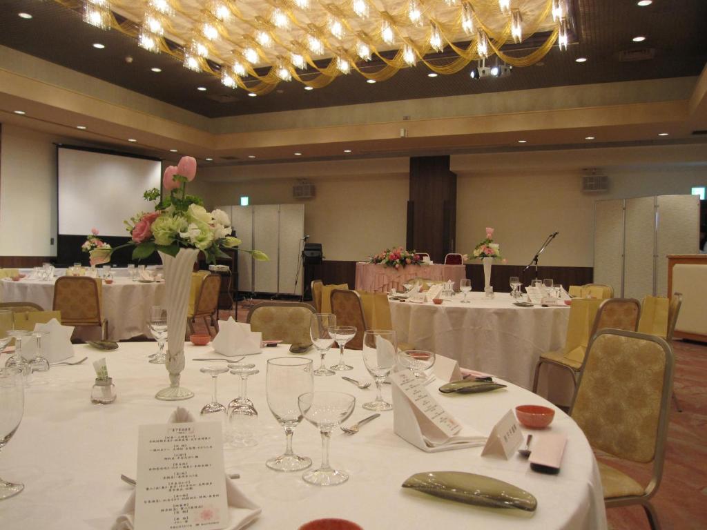 Restaurace v ubytování Saku Grand Hotel